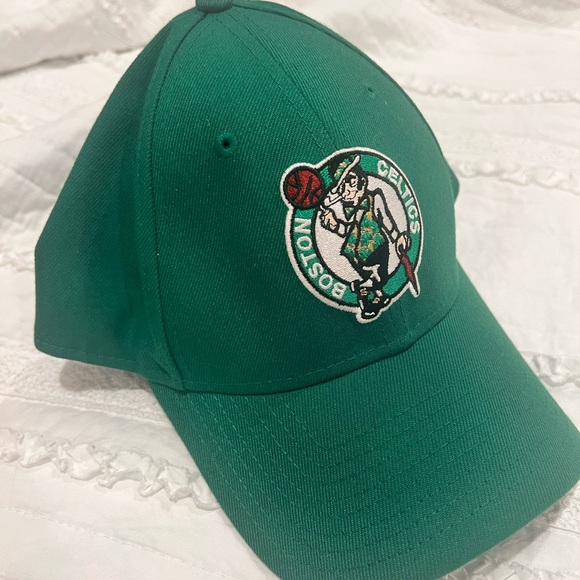 Celtics hat like new - Picture 2 of 2